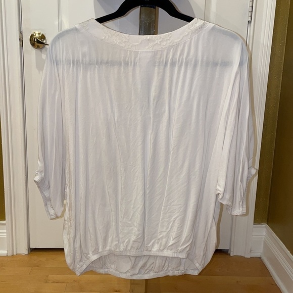 Women’s Wrapper Lace and Floral Inset Blouse Top - Picture 2 of 13